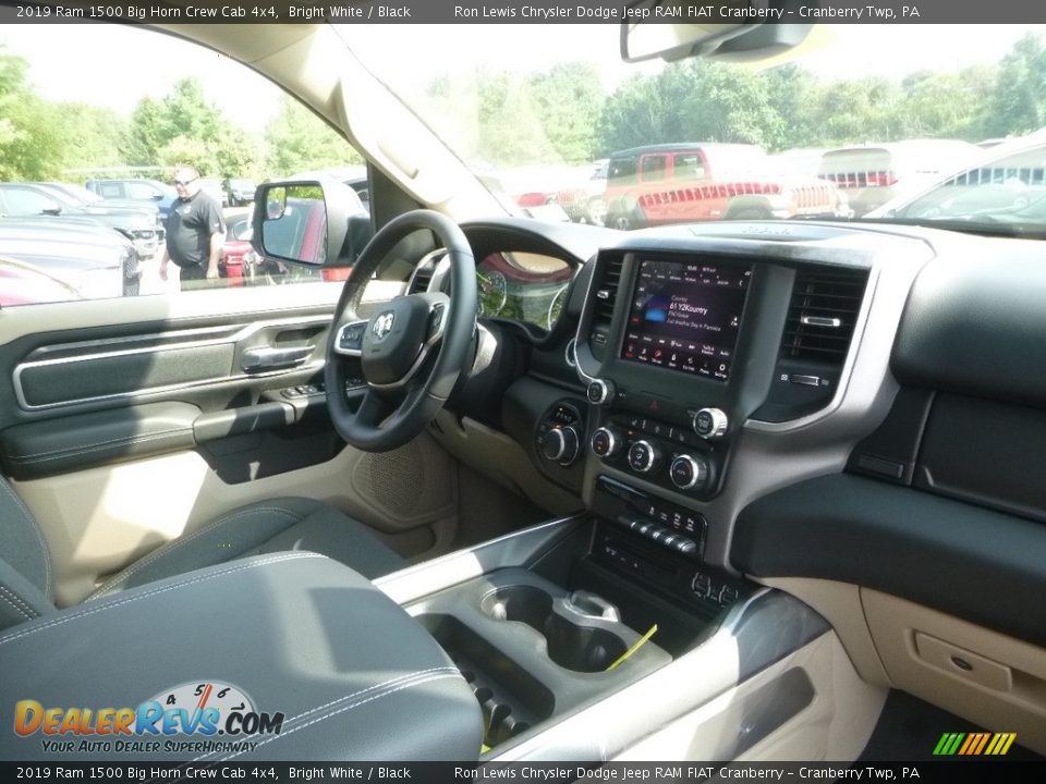 2019 Ram 1500 Big Horn Crew Cab 4x4 Bright White / Black Photo #10