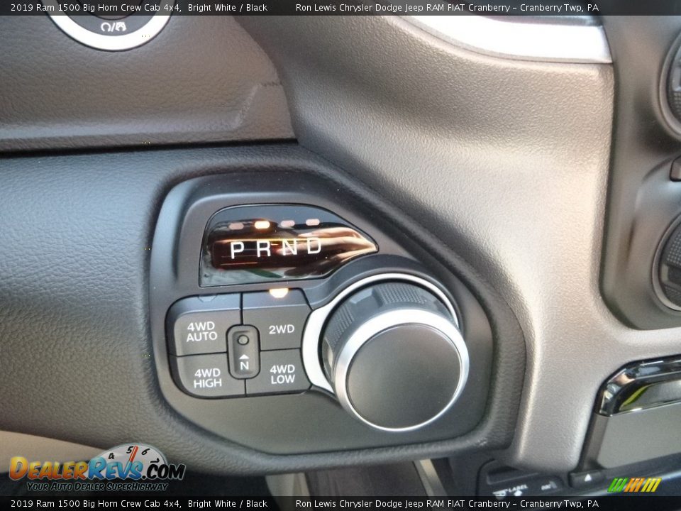 2019 Ram 1500 Big Horn Crew Cab 4x4 Bright White / Black Photo #18