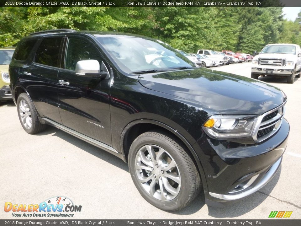 Front 3/4 View of 2018 Dodge Durango Citadel AWD Photo #7