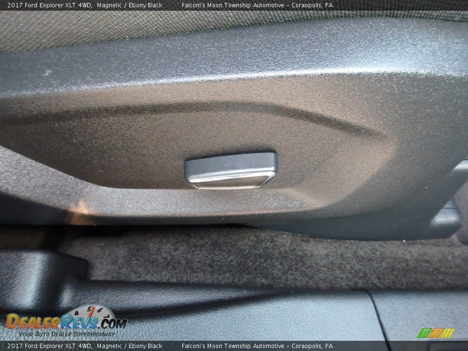 2017 Ford Explorer XLT 4WD Magnetic / Ebony Black Photo #13