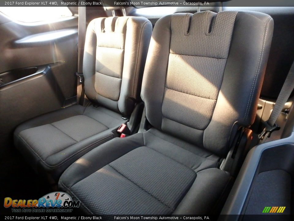 2017 Ford Explorer XLT 4WD Magnetic / Ebony Black Photo #17