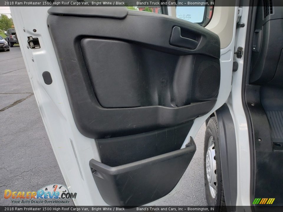2018 Ram ProMaster 1500 High Roof Cargo Van Bright White / Black Photo #4