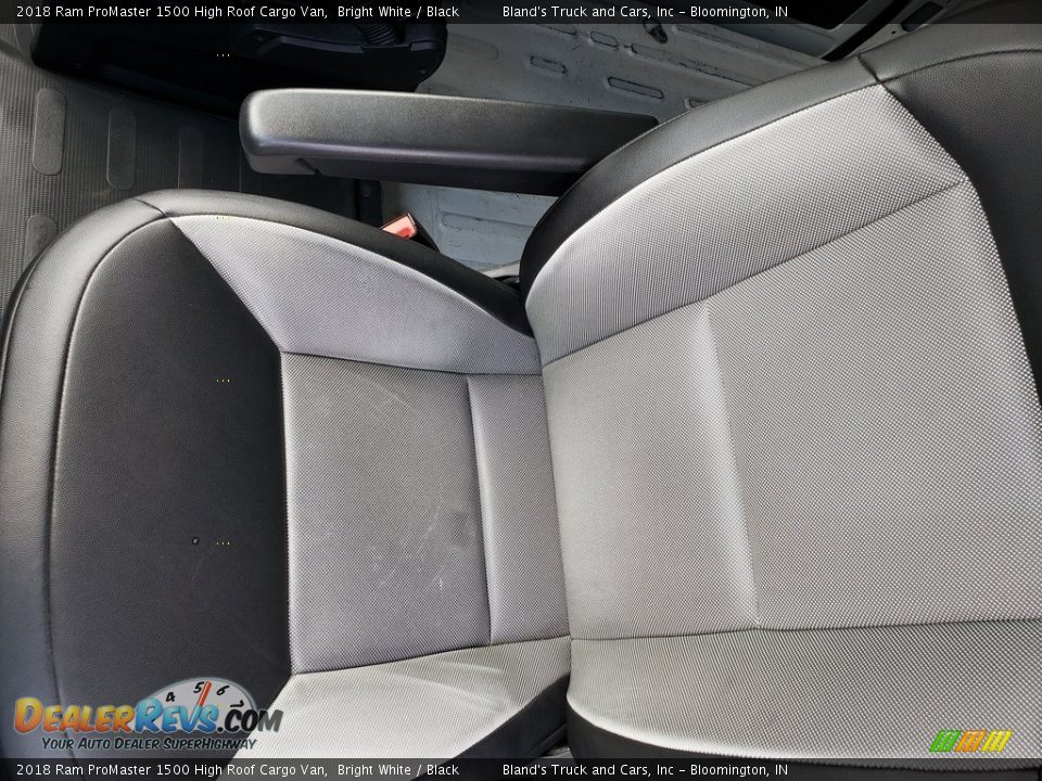 2018 Ram ProMaster 1500 High Roof Cargo Van Bright White / Black Photo #7