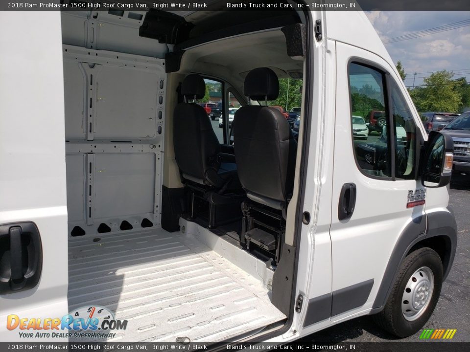 2018 Ram ProMaster 1500 High Roof Cargo Van Bright White / Black Photo #28