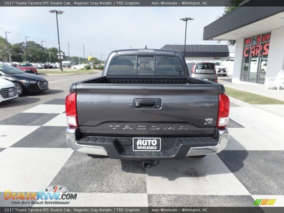 2017 Toyota Tacoma SR5 Double Cab Magnetic Gray Metallic / TRD Graphite Photo #4