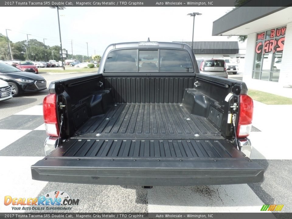 2017 Toyota Tacoma SR5 Double Cab Magnetic Gray Metallic / TRD Graphite Photo #5