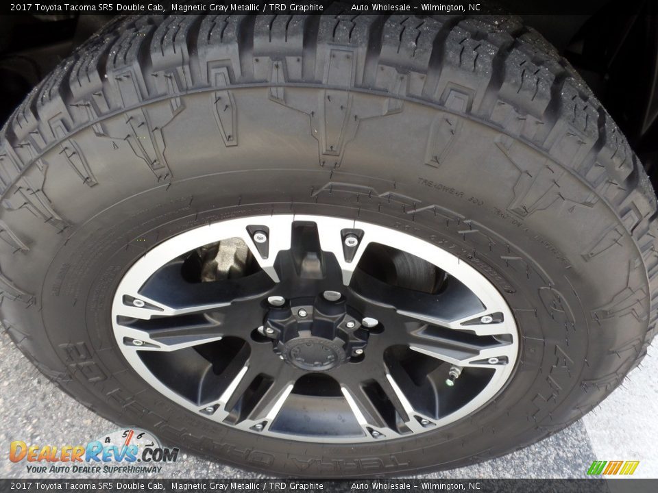 2017 Toyota Tacoma SR5 Double Cab Magnetic Gray Metallic / TRD Graphite Photo #7