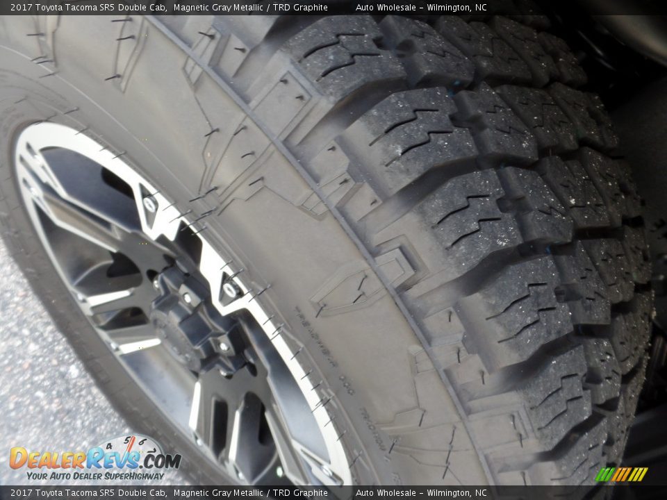2017 Toyota Tacoma SR5 Double Cab Magnetic Gray Metallic / TRD Graphite Photo #8