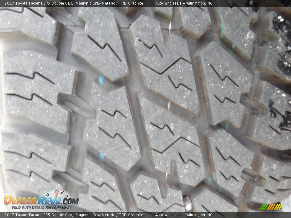 2017 Toyota Tacoma SR5 Double Cab Magnetic Gray Metallic / TRD Graphite Photo #10