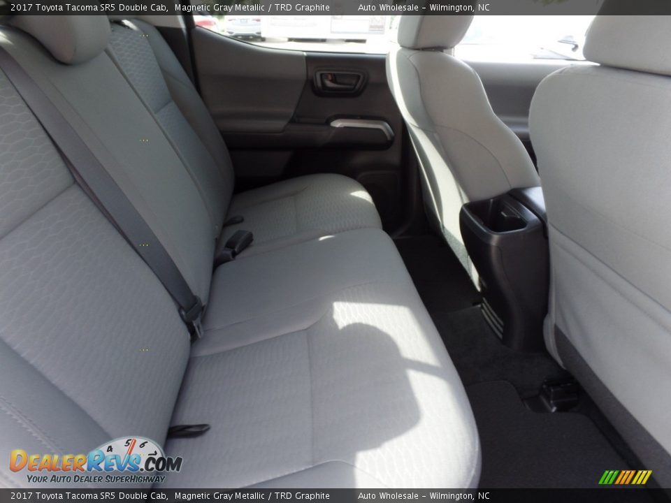 2017 Toyota Tacoma SR5 Double Cab Magnetic Gray Metallic / TRD Graphite Photo #14