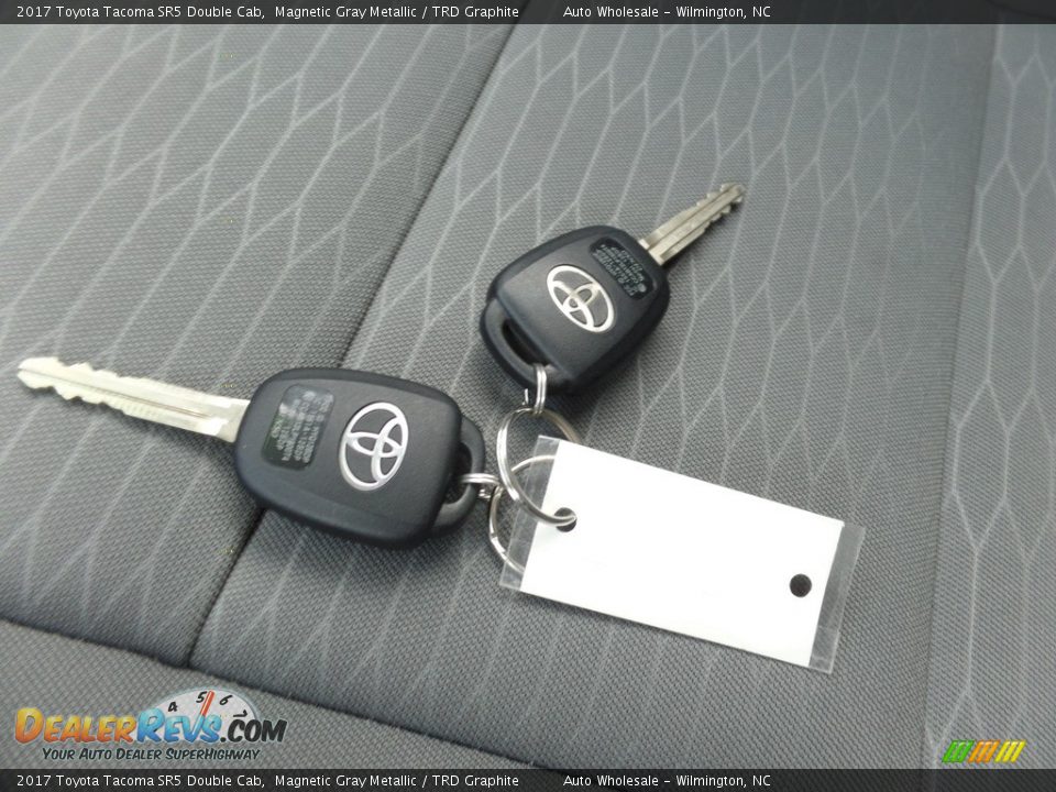 2017 Toyota Tacoma SR5 Double Cab Magnetic Gray Metallic / TRD Graphite Photo #20