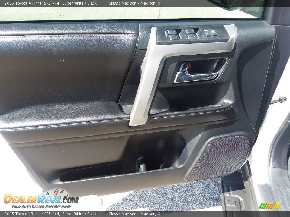 2015 Toyota 4Runner SR5 4x4 Super White / Black Photo #4