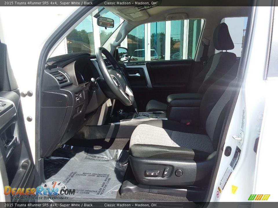 2015 Toyota 4Runner SR5 4x4 Super White / Black Photo #5
