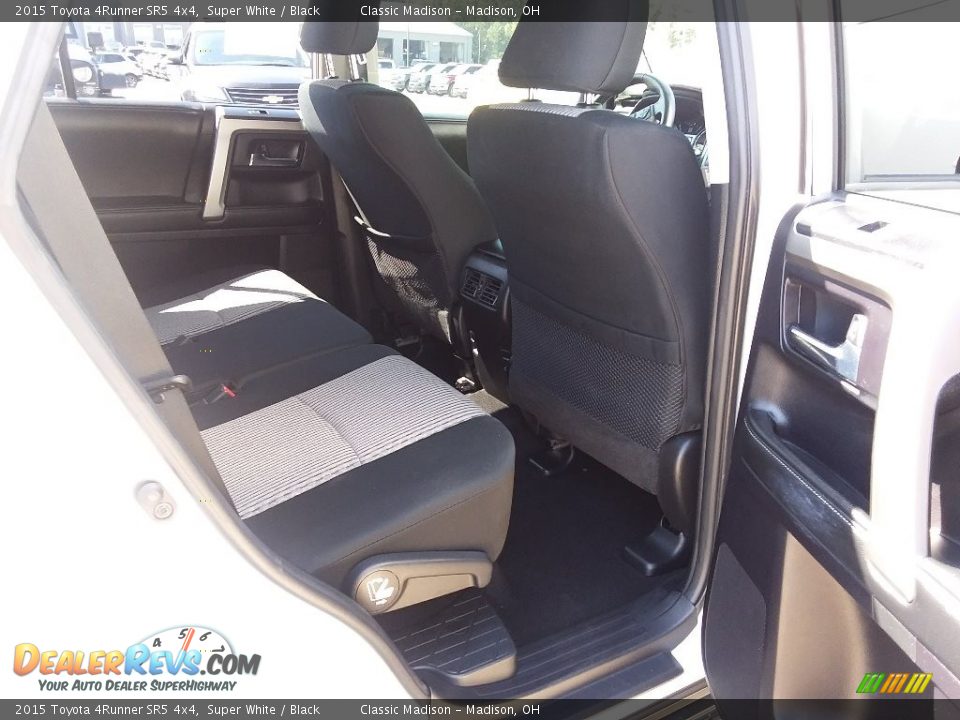 2015 Toyota 4Runner SR5 4x4 Super White / Black Photo #6