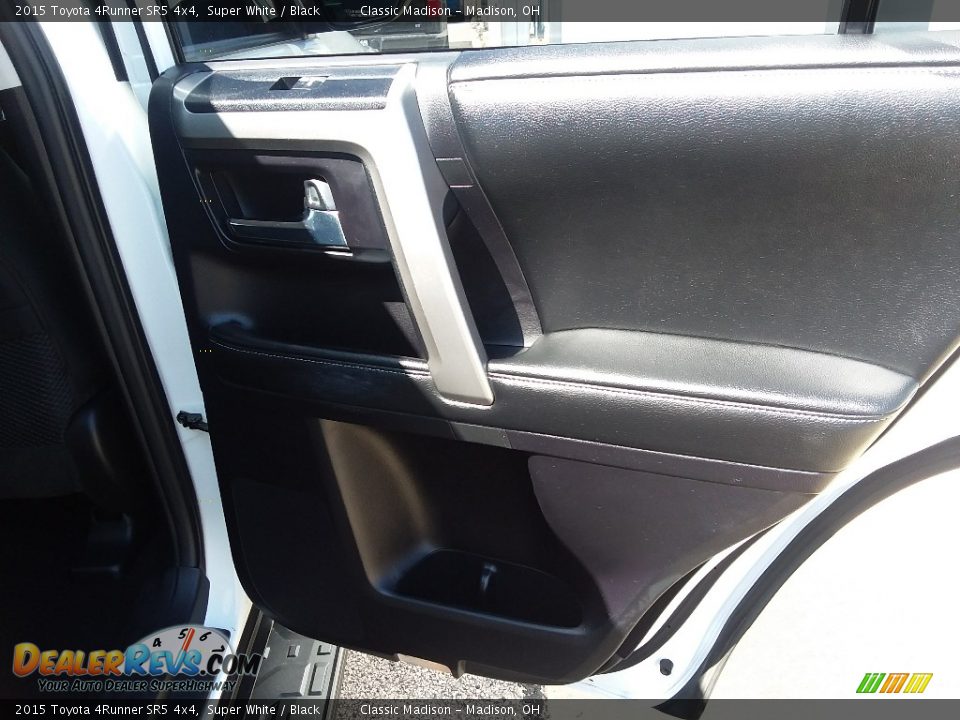 2015 Toyota 4Runner SR5 4x4 Super White / Black Photo #8