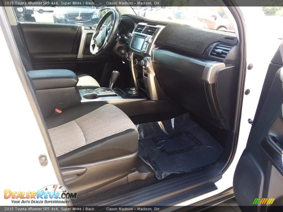 2015 Toyota 4Runner SR5 4x4 Super White / Black Photo #9