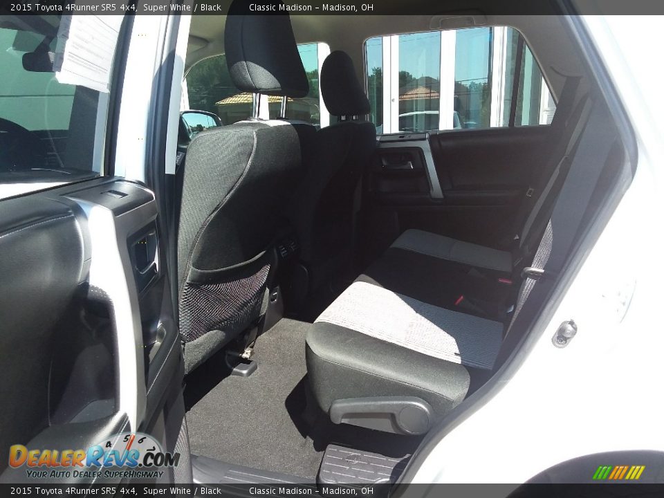 2015 Toyota 4Runner SR5 4x4 Super White / Black Photo #14