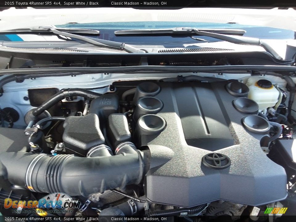 2015 Toyota 4Runner SR5 4x4 Super White / Black Photo #16