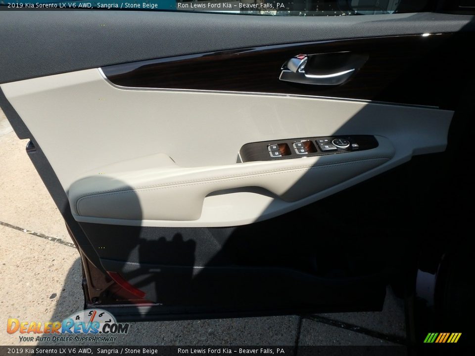 2019 Kia Sorento LX V6 AWD Sangria / Stone Beige Photo #14