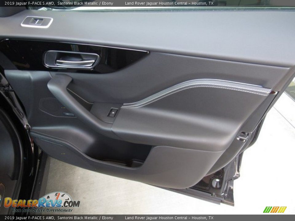 Door Panel of 2019 Jaguar F-PACE S AWD Photo #21