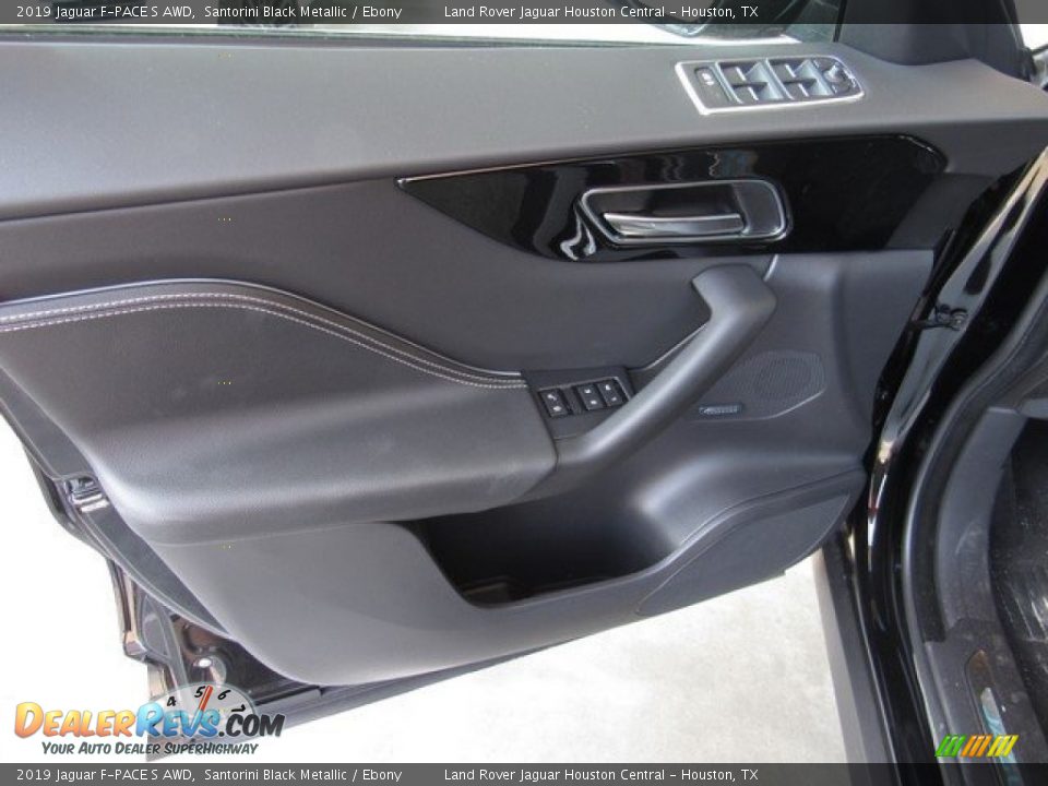 Door Panel of 2019 Jaguar F-PACE S AWD Photo #24