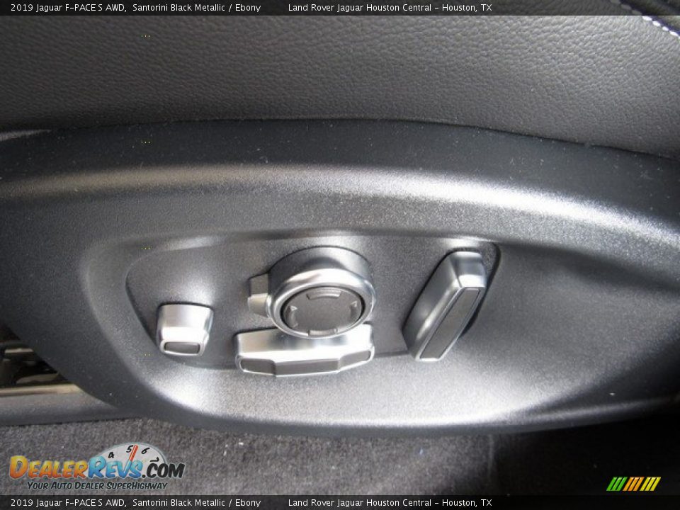 Controls of 2019 Jaguar F-PACE S AWD Photo #26