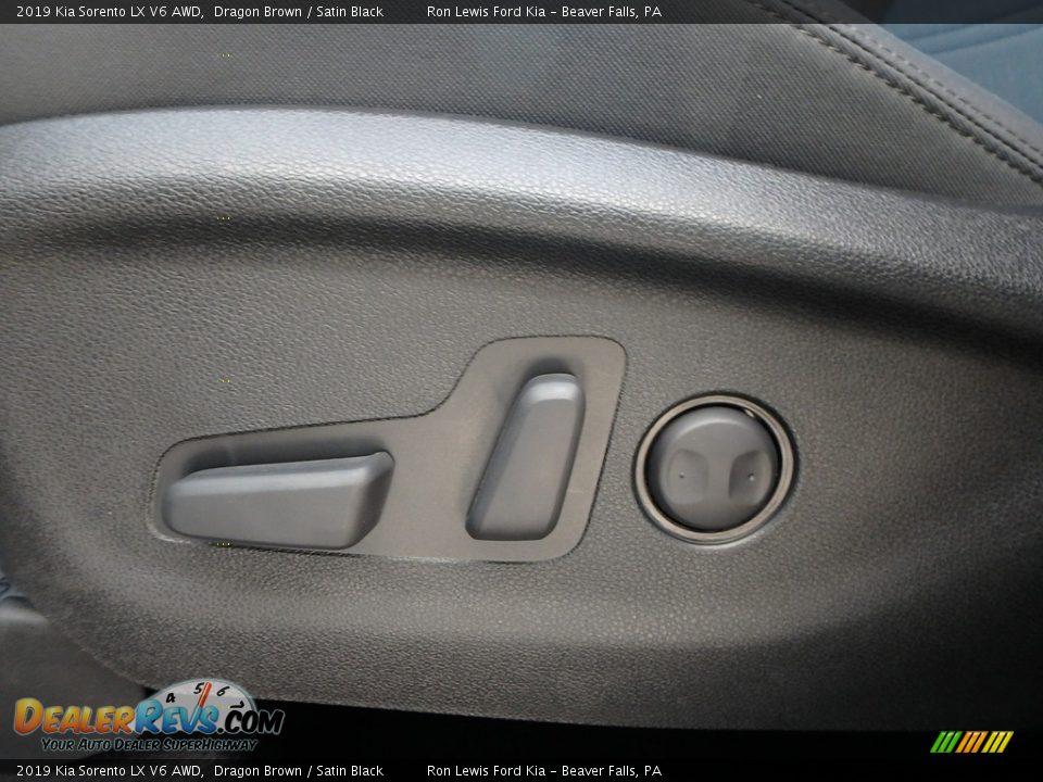 2019 Kia Sorento LX V6 AWD Dragon Brown / Satin Black Photo #16