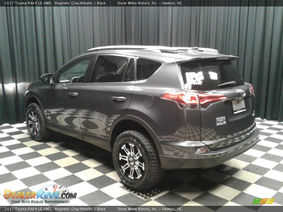 2017 Toyota RAV4 LE AWD Magnetic Gray Metallic / Black Photo #8