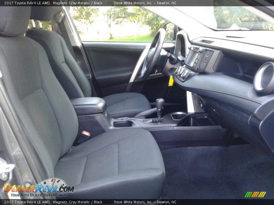2017 Toyota RAV4 LE AWD Magnetic Gray Metallic / Black Photo #14
