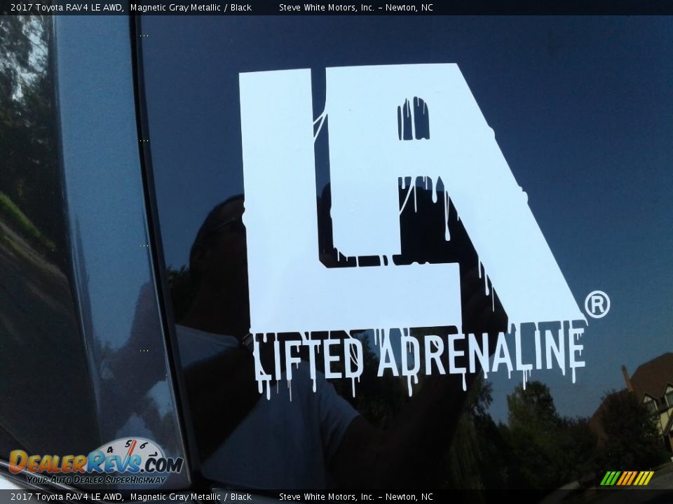 2017 Toyota RAV4 LE AWD Magnetic Gray Metallic / Black Photo #26