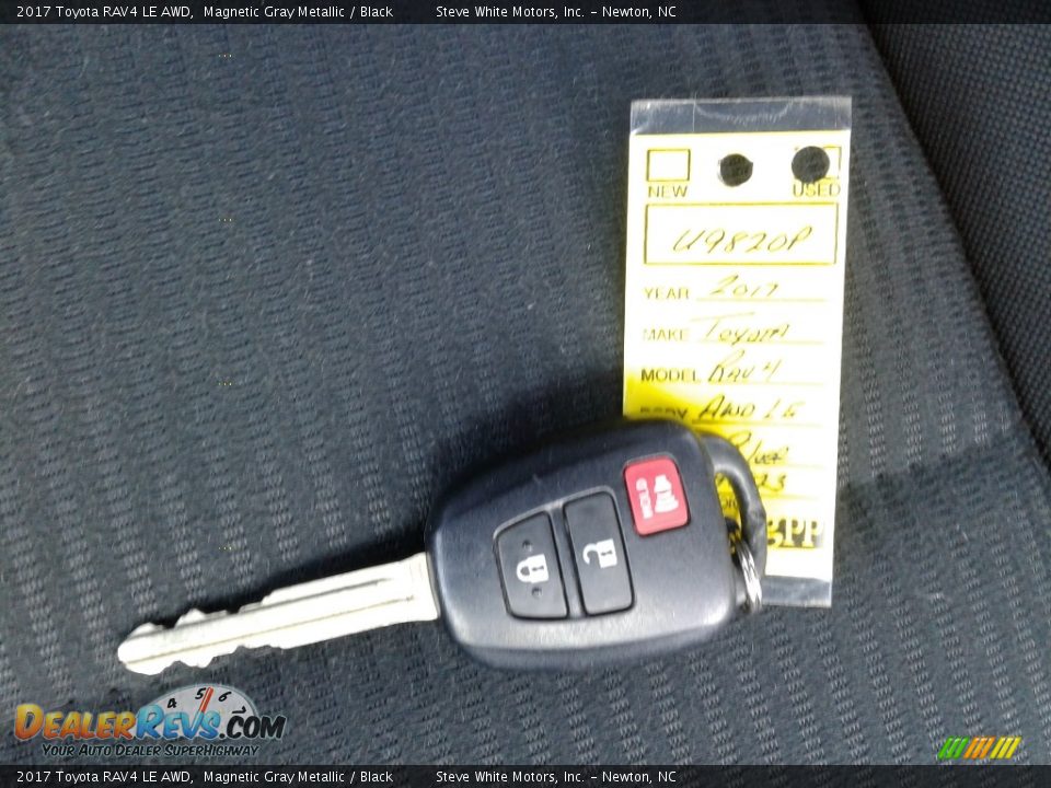 2017 Toyota RAV4 LE AWD Magnetic Gray Metallic / Black Photo #28