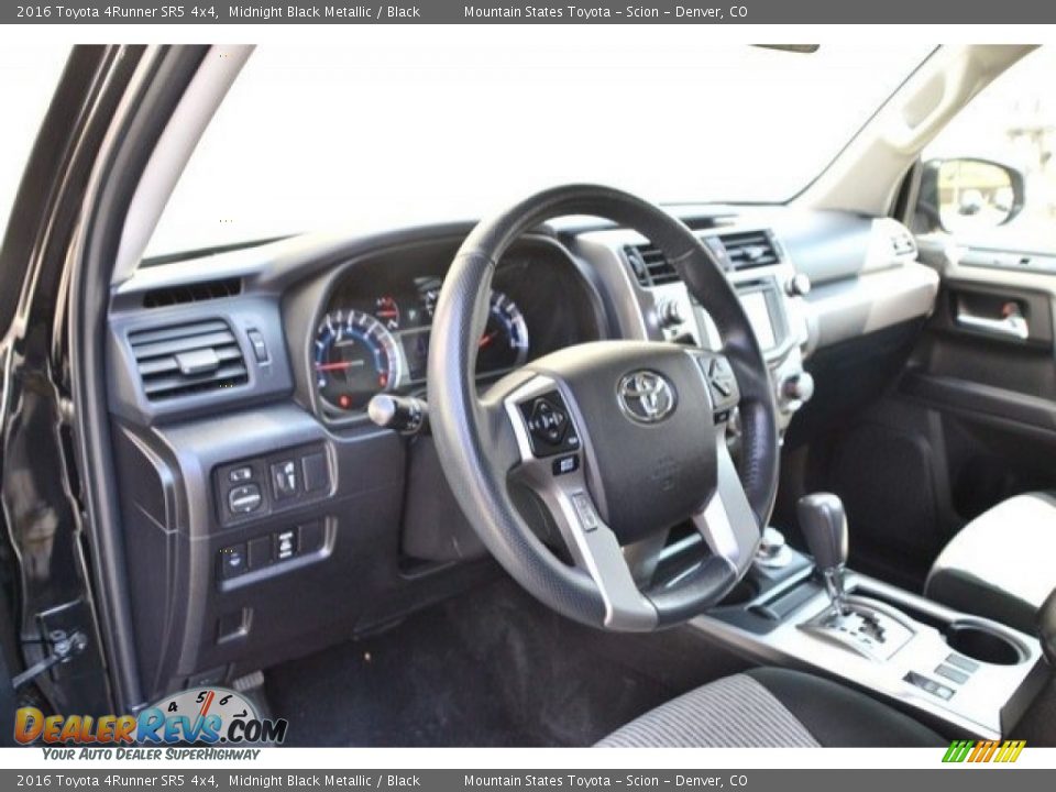 2016 Toyota 4Runner SR5 4x4 Midnight Black Metallic / Black Photo #10