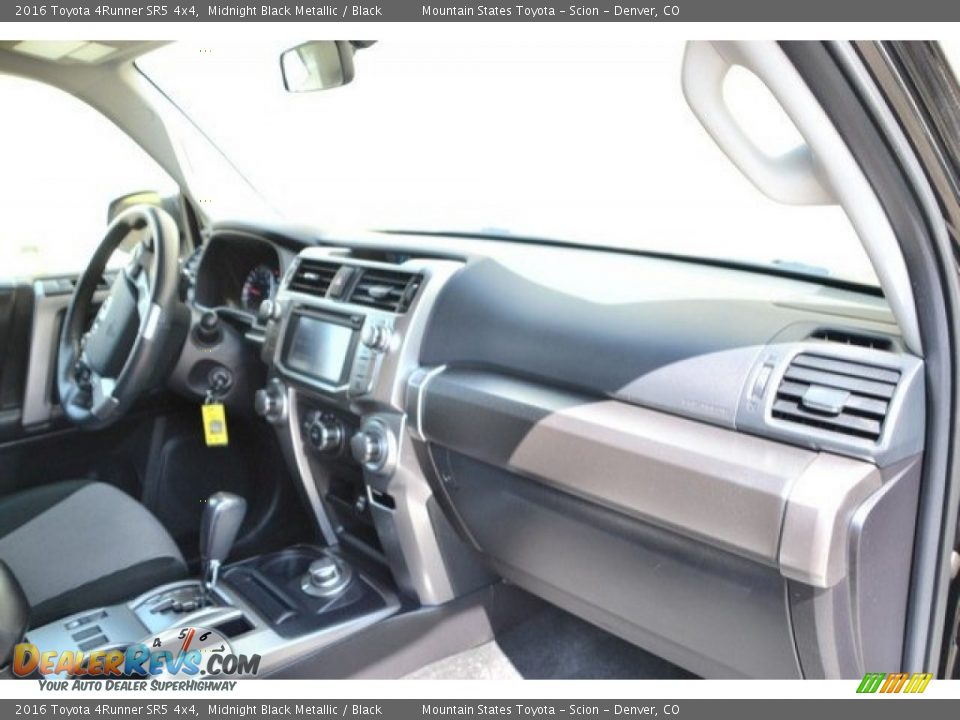 2016 Toyota 4Runner SR5 4x4 Midnight Black Metallic / Black Photo #16
