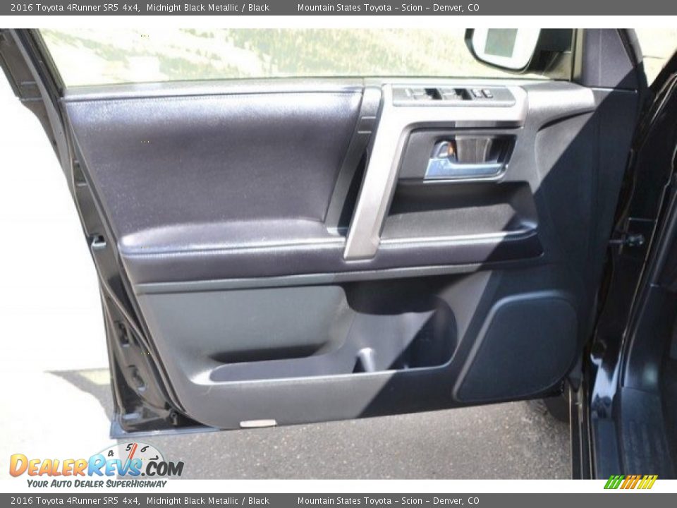 2016 Toyota 4Runner SR5 4x4 Midnight Black Metallic / Black Photo #24