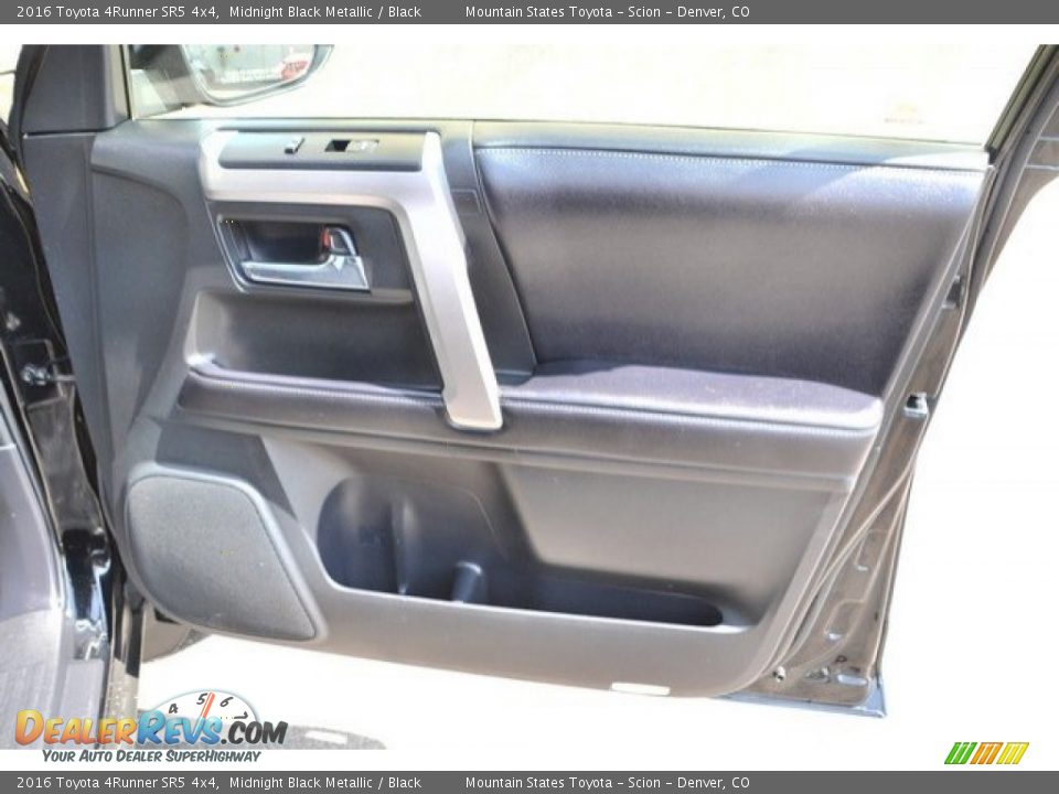 2016 Toyota 4Runner SR5 4x4 Midnight Black Metallic / Black Photo #25