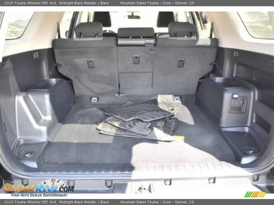 2016 Toyota 4Runner SR5 4x4 Midnight Black Metallic / Black Photo #26
