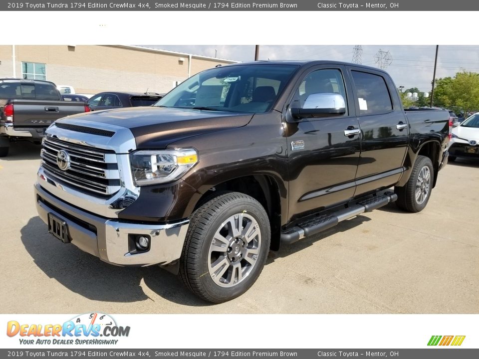 Front 3/4 View of 2019 Toyota Tundra 1794 Edition CrewMax 4x4 Photo #1