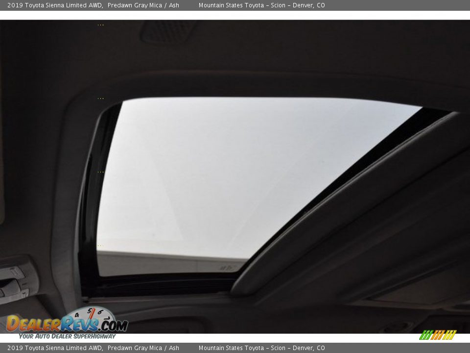 2019 Toyota Sienna Limited AWD Predawn Gray Mica / Ash Photo #9