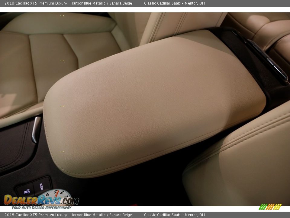 2018 Cadillac XT5 Premium Luxury Harbor Blue Metallic / Sahara Beige Photo #31