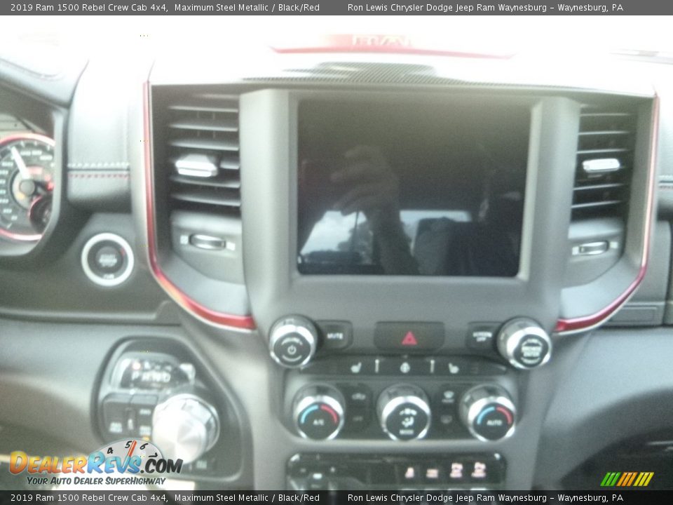 2019 Ram 1500 Rebel Crew Cab 4x4 Maximum Steel Metallic / Black/Red Photo #17