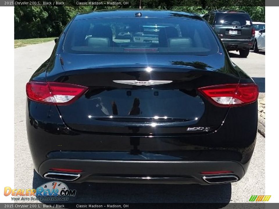 2015 Chrysler 200 S Black / Black Photo #2