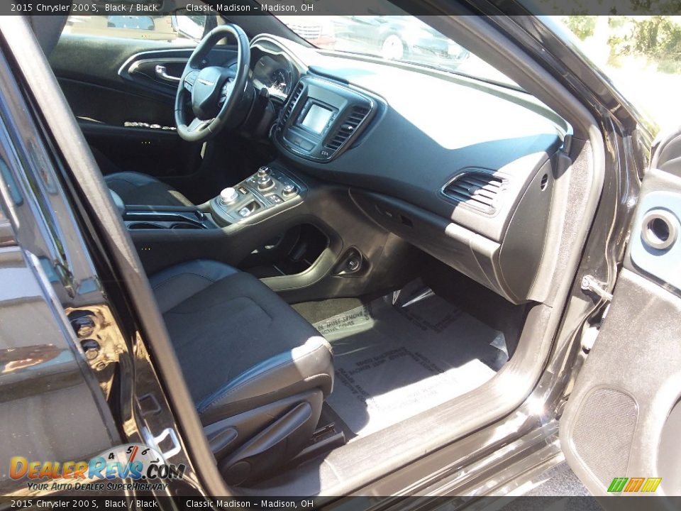 2015 Chrysler 200 S Black / Black Photo #12