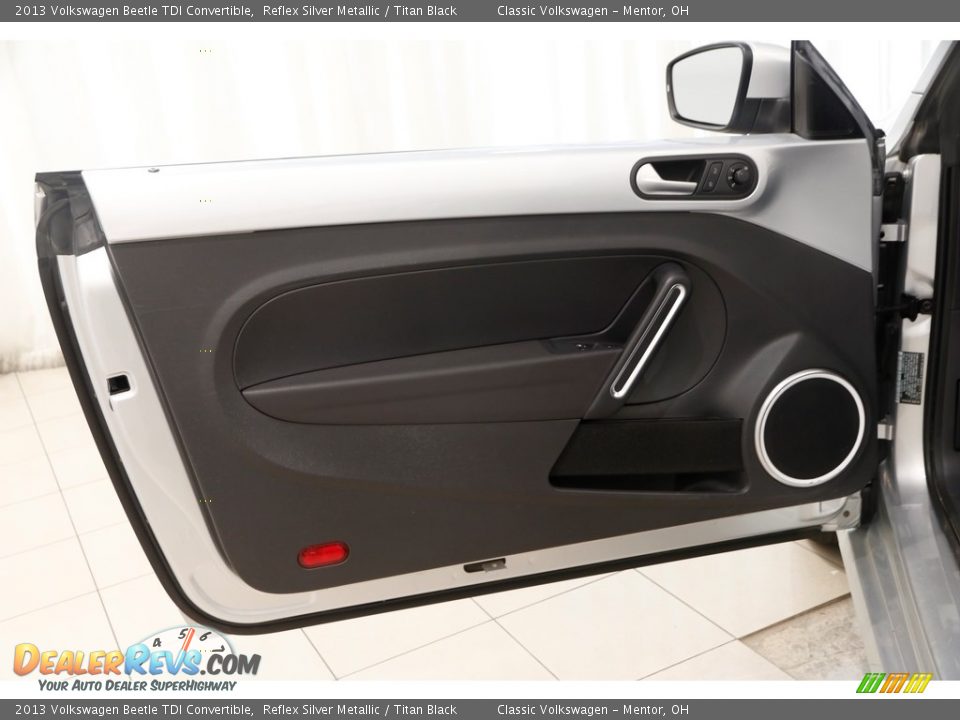 2013 Volkswagen Beetle TDI Convertible Reflex Silver Metallic / Titan Black Photo #5