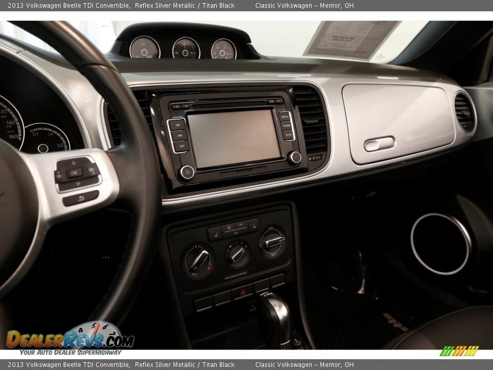 2013 Volkswagen Beetle TDI Convertible Reflex Silver Metallic / Titan Black Photo #10