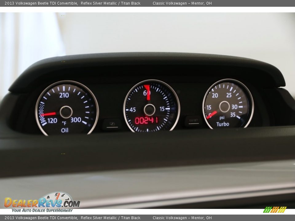2013 Volkswagen Beetle TDI Convertible Reflex Silver Metallic / Titan Black Photo #11