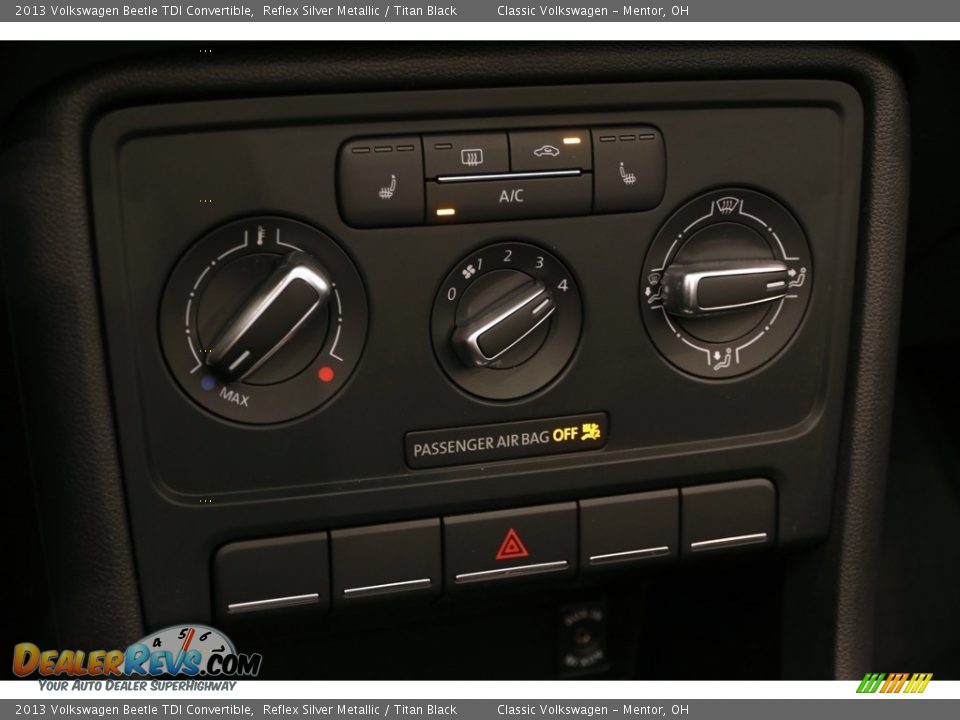 2013 Volkswagen Beetle TDI Convertible Reflex Silver Metallic / Titan Black Photo #12