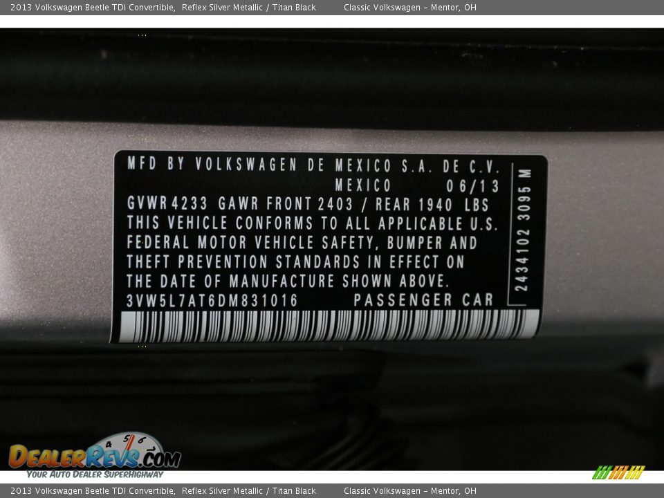 2013 Volkswagen Beetle TDI Convertible Reflex Silver Metallic / Titan Black Photo #26