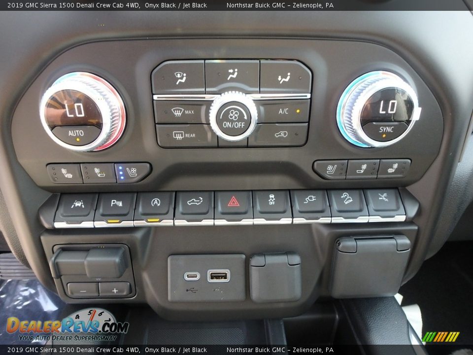 Controls of 2019 GMC Sierra 1500 Denali Crew Cab 4WD Photo #19