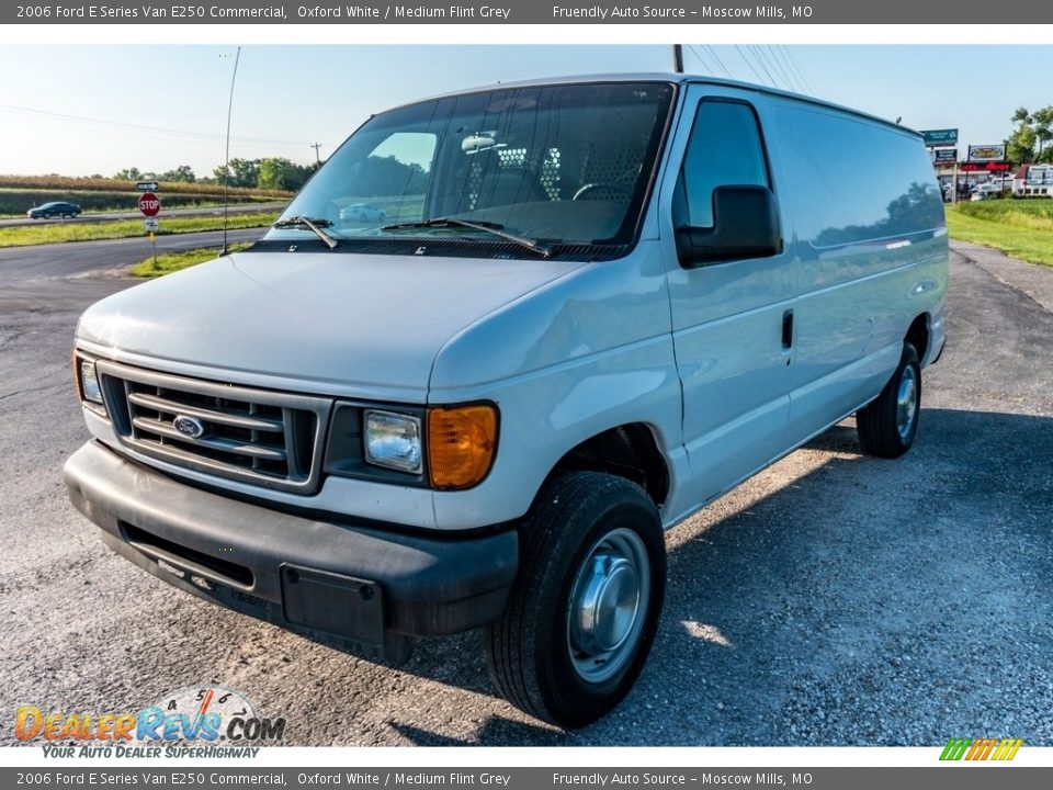 2006 Ford E Series Van E250 Commercial Oxford White / Medium Flint Grey Photo #7