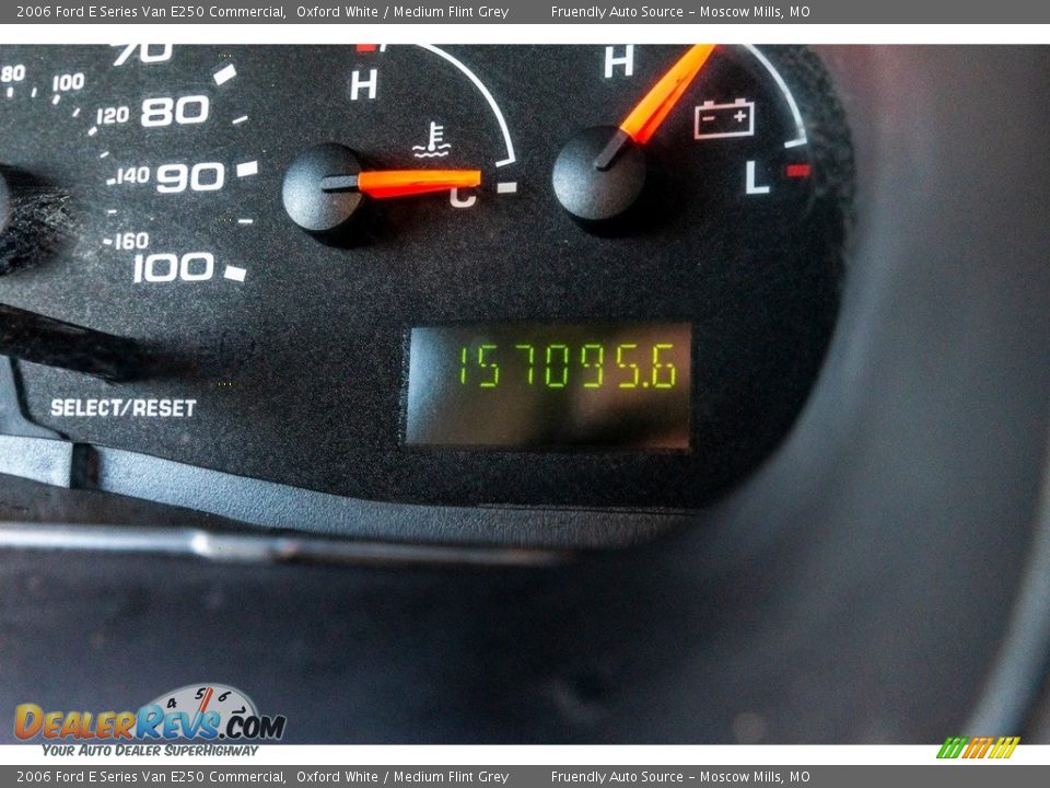 2006 Ford E Series Van E250 Commercial Oxford White / Medium Flint Grey Photo #36